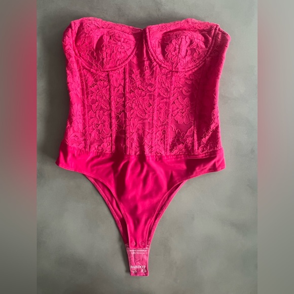 Bardot Oskar Lace Bodysuit in Hot Pink in XL - Picture 5 of 10